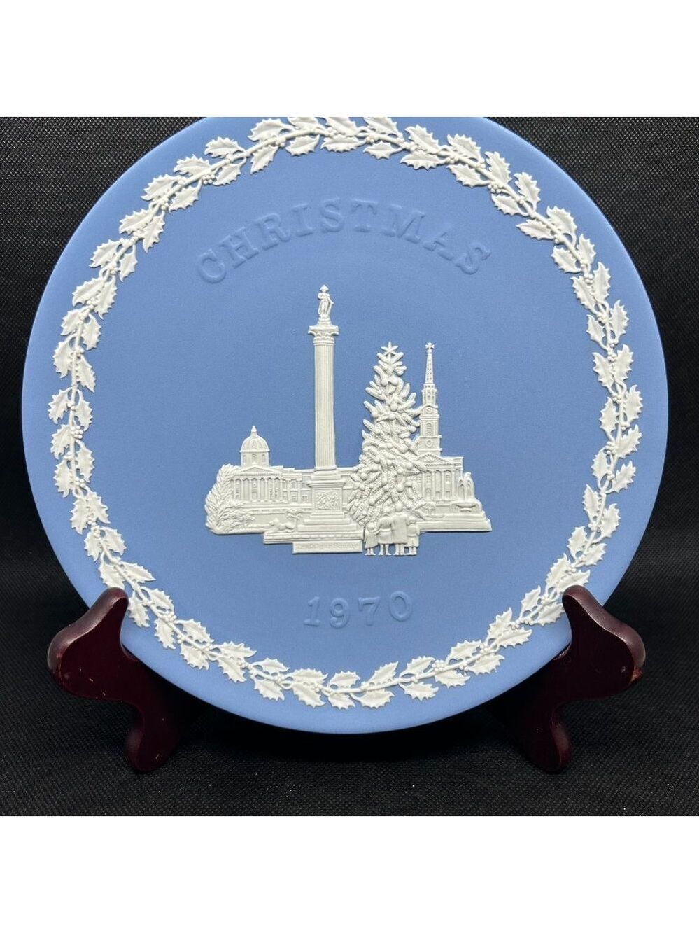 Vtg Wedgwood Christmas 1970 Blue Jasper Trafalgar Square London Landmark Plate